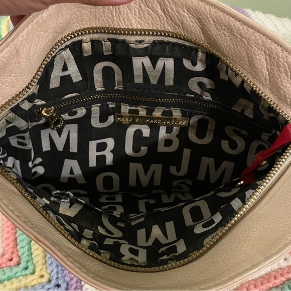 Marc by Marc Jacobs Signature embossed fold over bag - Picture 5 of 6